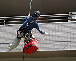 ロープアクセス